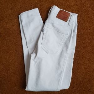 Sz 25 Levi's White Skinny Jeans. High waisted.